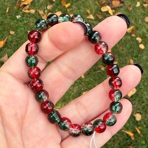 Elegant 8mm Red and Green Beaded Bracelet